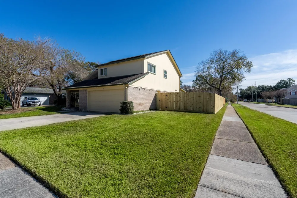 7119 Sandy Knolls Drive Spring, TX 77379