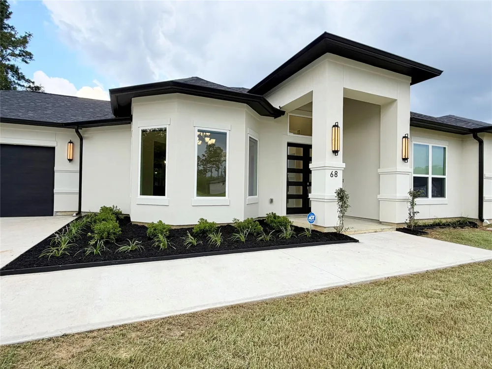 68 County Road 6613 Dayton, TX 77535