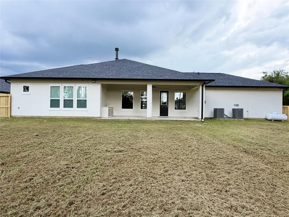 68 County Road 6613 Dayton, TX 77535