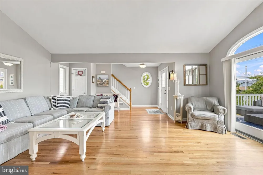 256 W 10TH STREET Ship Bottom, NJ 08008
