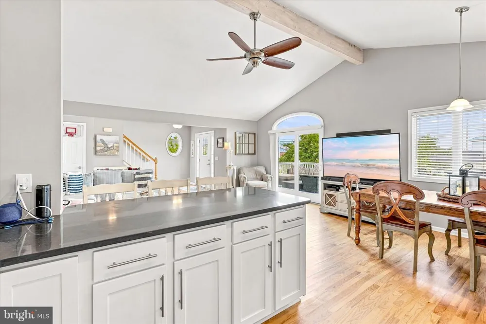 256 W 10TH STREET Ship Bottom, NJ 08008