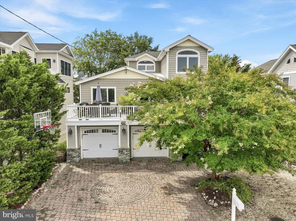 256 W 10TH STREET Ship Bottom, NJ 08008