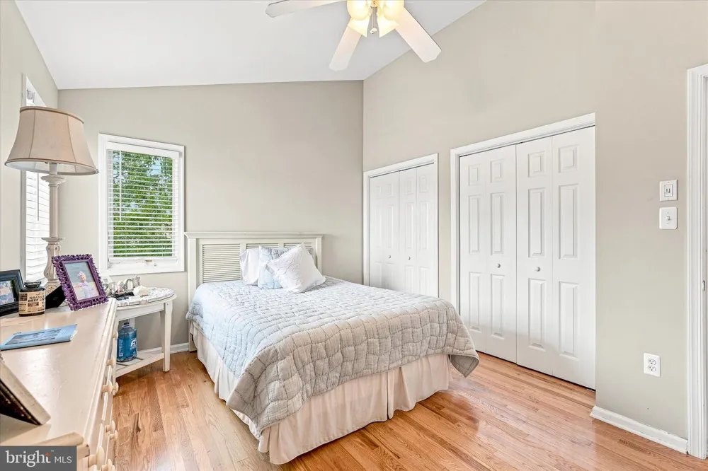 256 W 10TH STREET Ship Bottom, NJ 08008