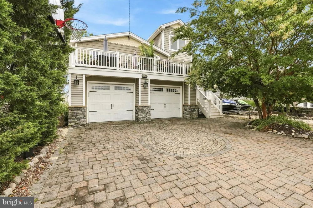 256 W 10TH STREET Ship Bottom, NJ 08008