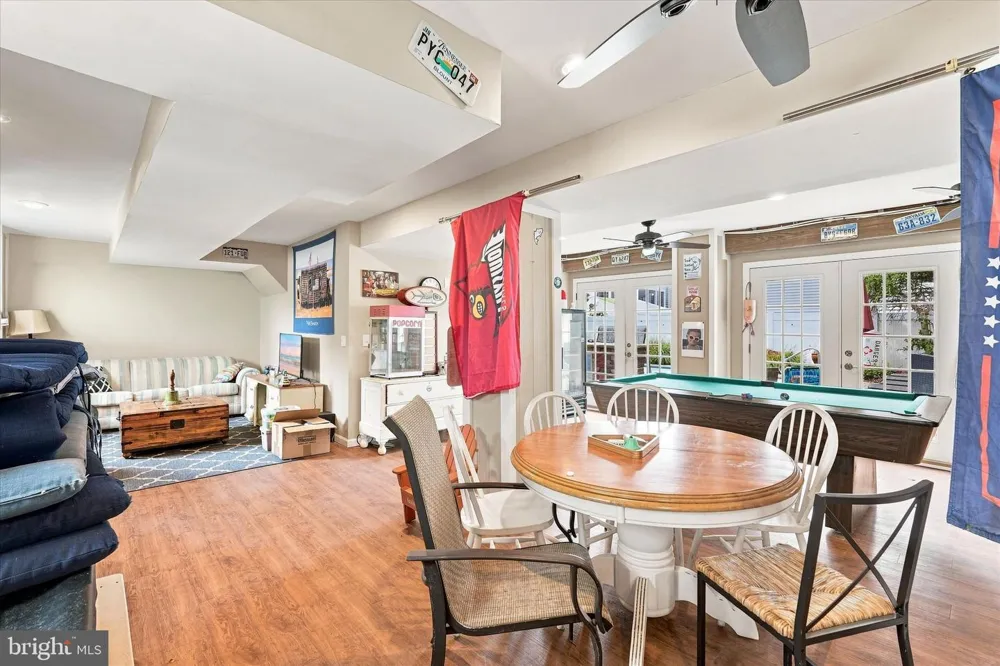 256 W 10TH STREET Ship Bottom, NJ 08008