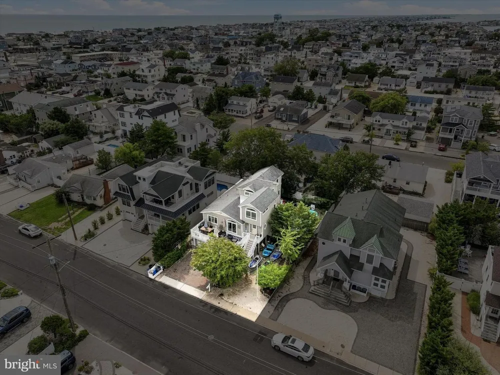 256 W 10TH STREET Ship Bottom, NJ 08008