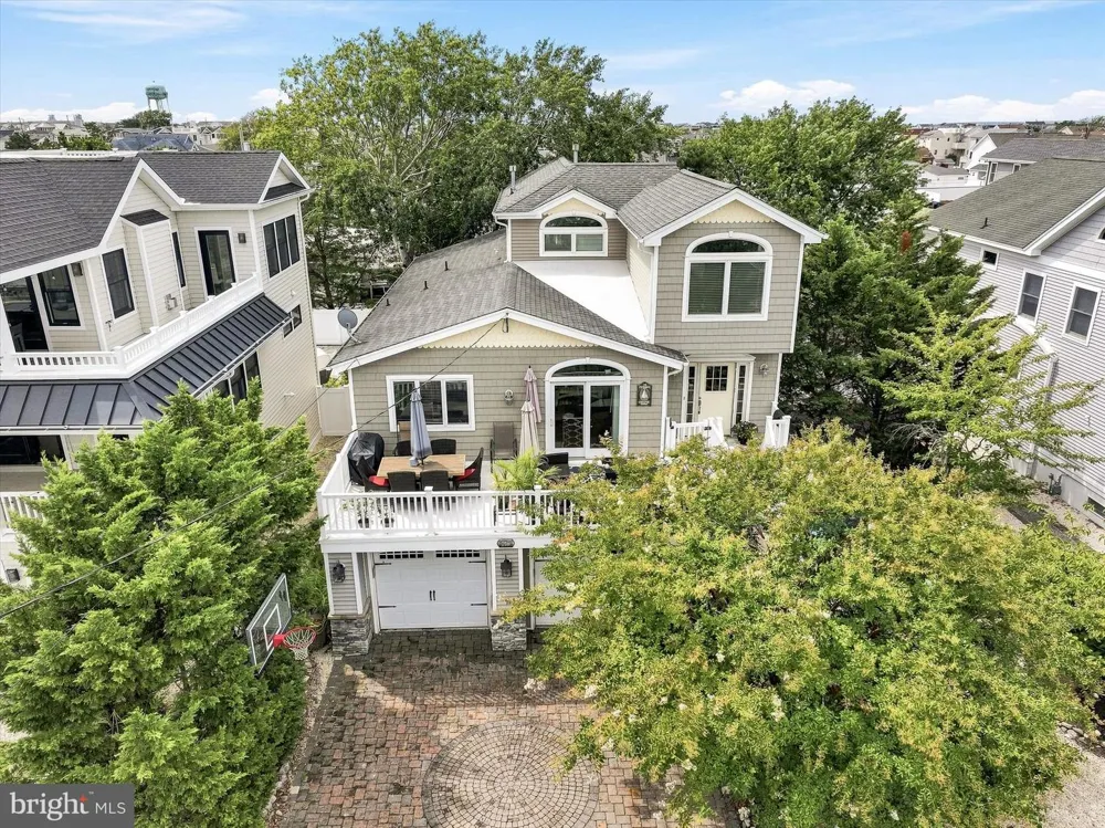 256 W 10TH STREET Ship Bottom, NJ 08008