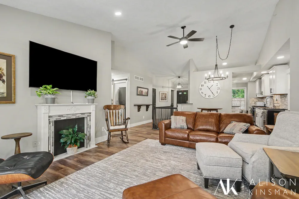 3861 Old Elm Drive SE Kentwood, MI 49512