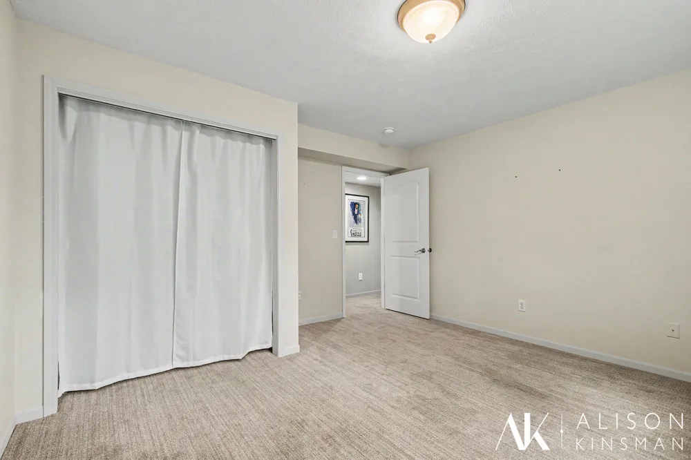 3861 Old Elm Drive SE Kentwood, MI 49512