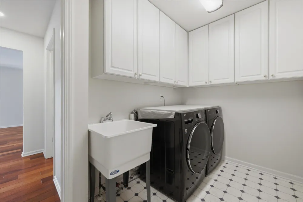 2243 Sun Valley Drive Ann Arbor, MI 48108