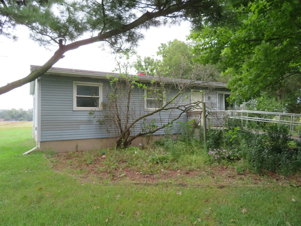 16788 Ida West Road Petersburg, MI 49270