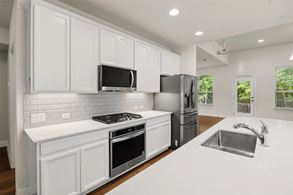 1051 Kenney Fort Crossing #63 Round Rock, TX 78665