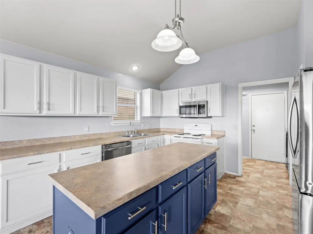 276 Jerry Lees Trail Kyle, TX 78640