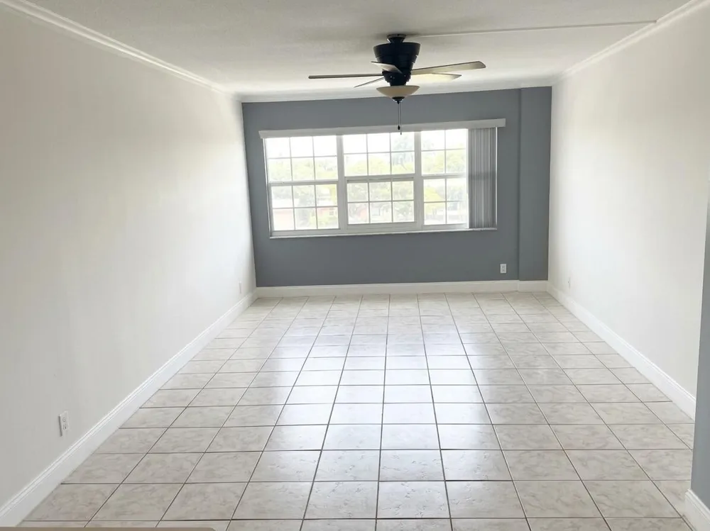2555 NE 11th Street #303 Fort Lauderdale, FL 33304