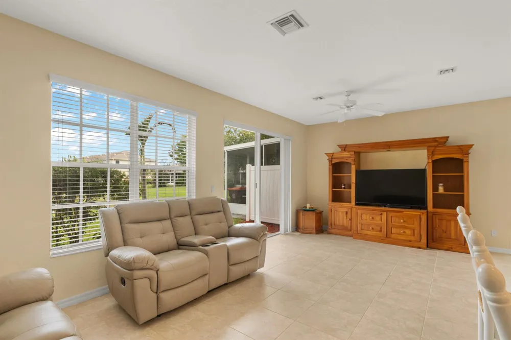 9954 E Villa Circle Vero Beach, FL 32966