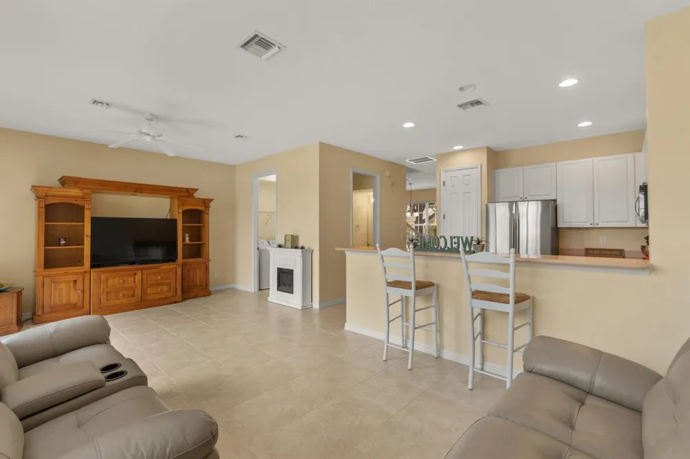 9954 E Villa Circle Vero Beach, FL 32966
