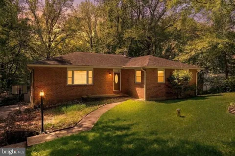 871 SHORE ACRES ROAD