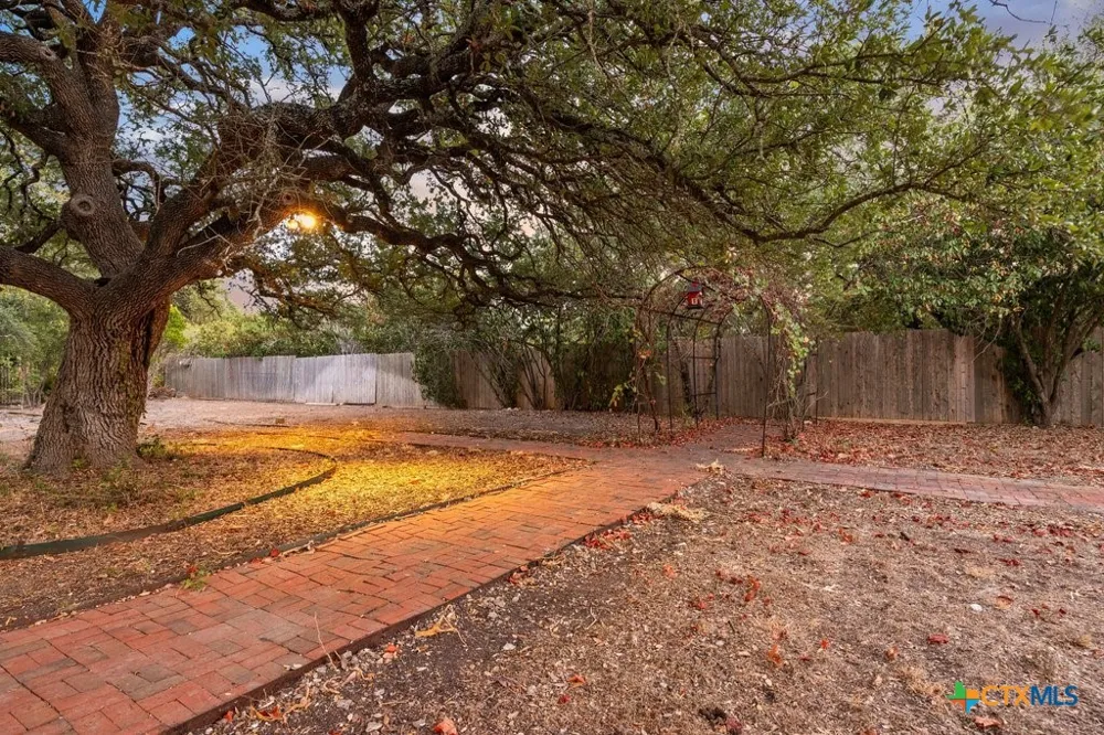 701 Olde Oaks Drive Temple, TX 76502