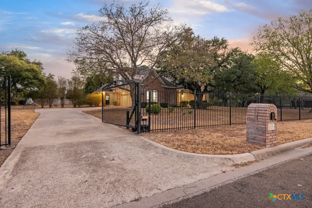 701 Olde Oaks Drive Temple, TX 76502