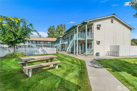 10 S Cove Avenue #29