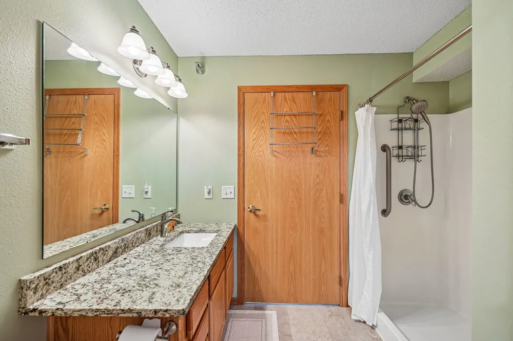 15550 Linnet Street NW #1-210 Andover, MN 55304