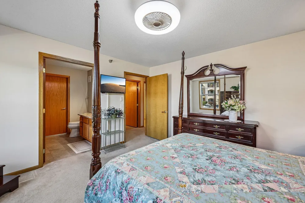 15550 Linnet Street NW #1-210 Andover, MN 55304