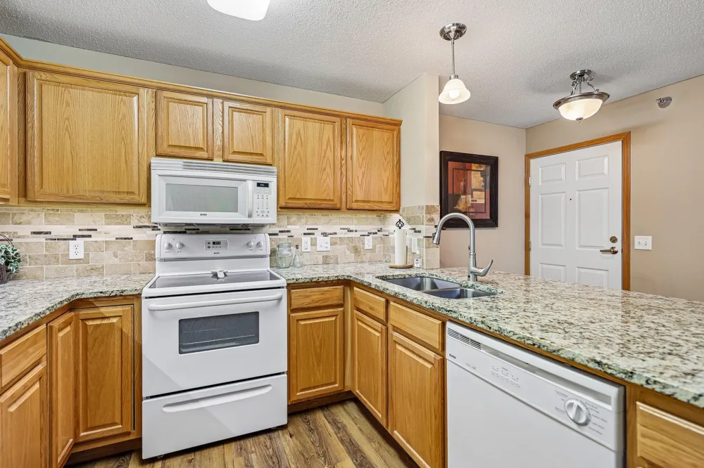 15550 Linnet Street NW #1-210 Andover, MN 55304