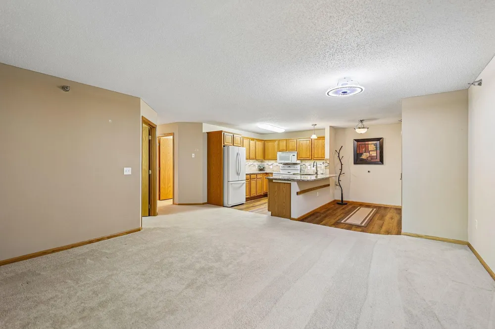 15550 Linnet Street NW #1-210 Andover, MN 55304