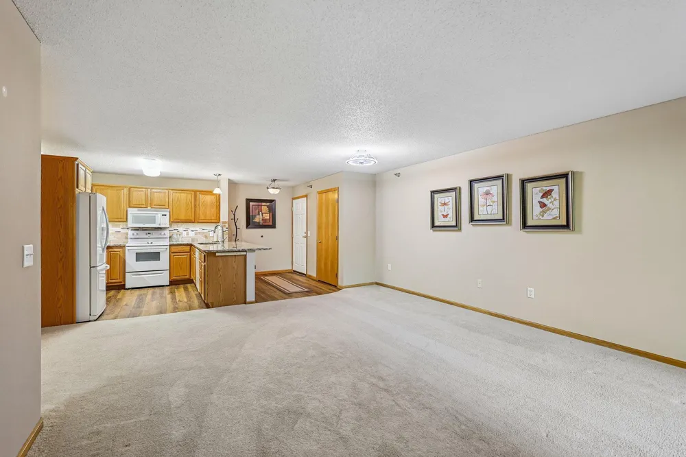 15550 Linnet Street NW #1-210 Andover, MN 55304