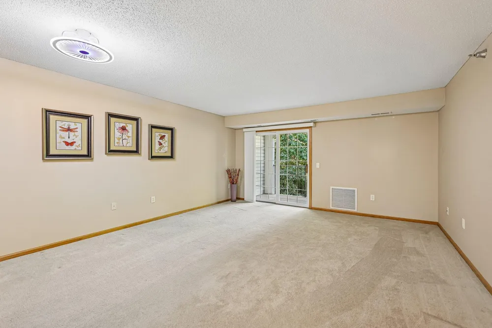 15550 Linnet Street NW #1-210 Andover, MN 55304