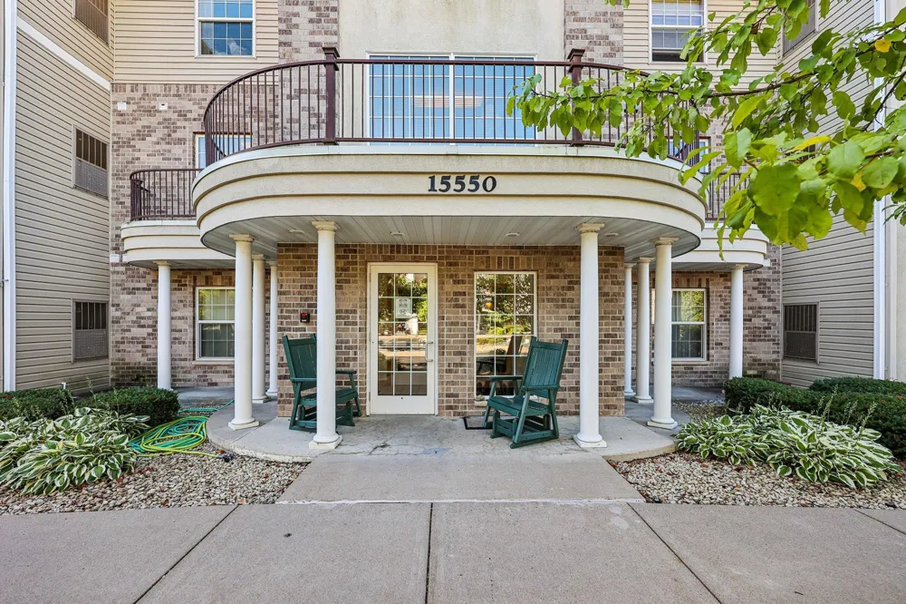 15550 Linnet Street NW #1-210 Andover, MN 55304