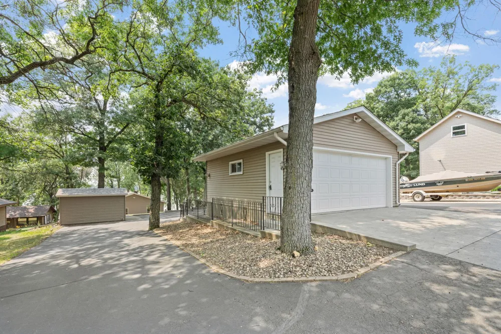11426 54th Street Clear Lake, MN 55319