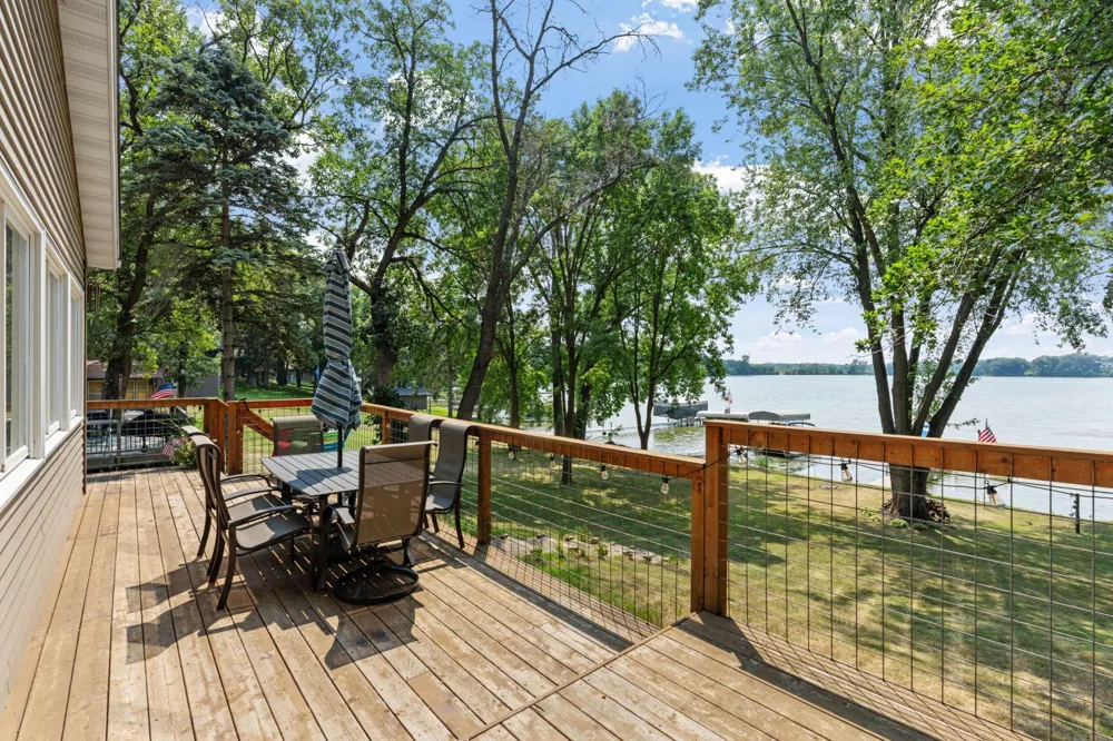 11426 54th Street Clear Lake, MN 55319