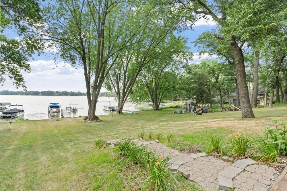11426 54th Street Clear Lake, MN 55319