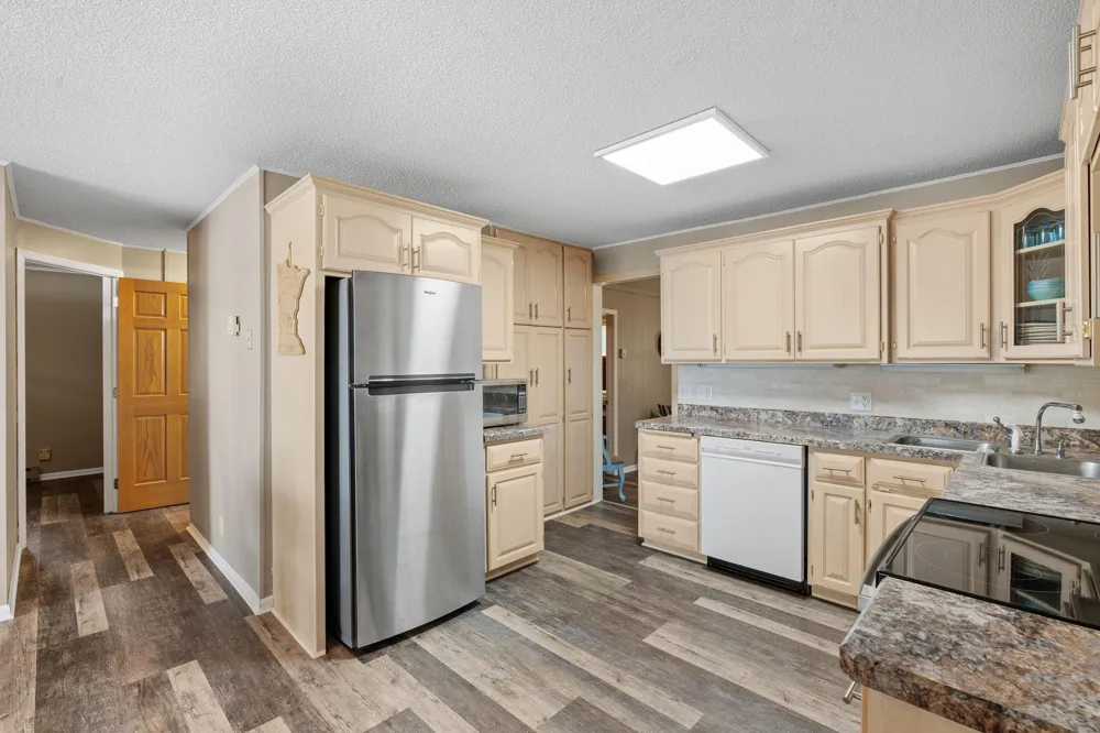 11426 54th Street Clear Lake, MN 55319