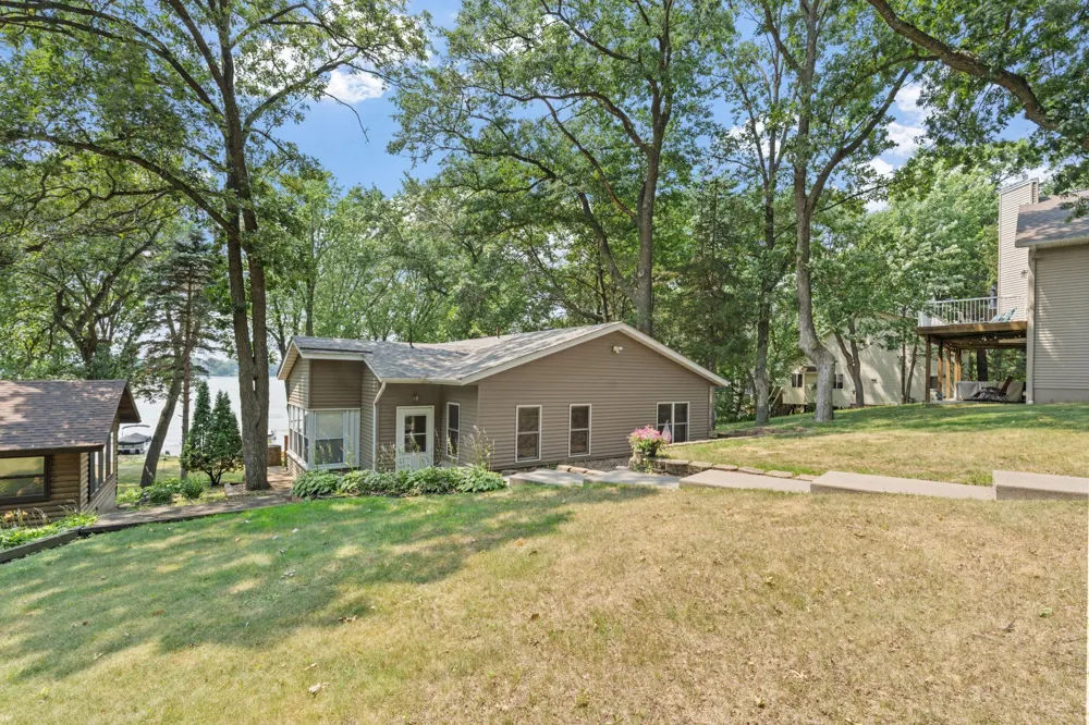 11426 54th Street Clear Lake, MN 55319