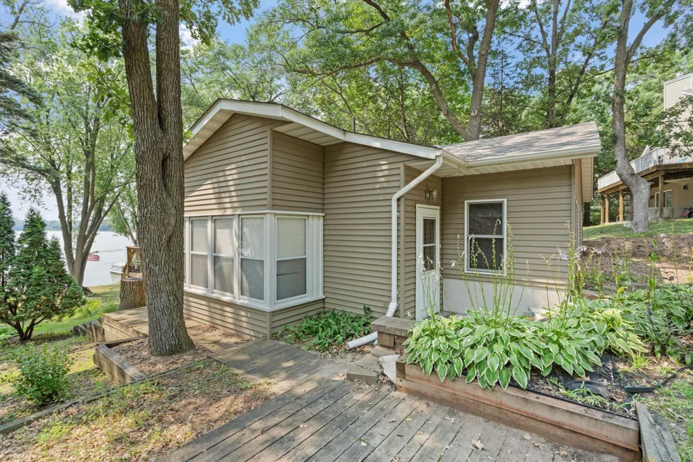 11426 54th Street Clear Lake, MN 55319