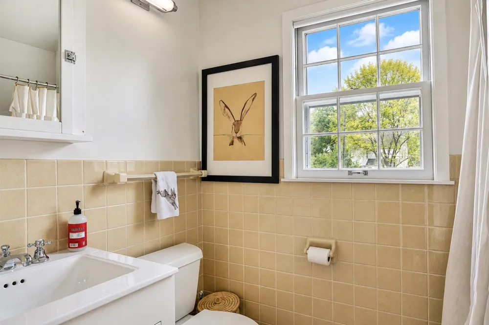 823 Memorial Parkway SW Rochester, MN 55902