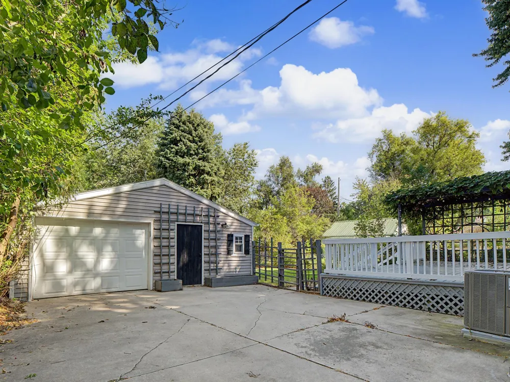 823 Memorial Parkway SW Rochester, MN 55902