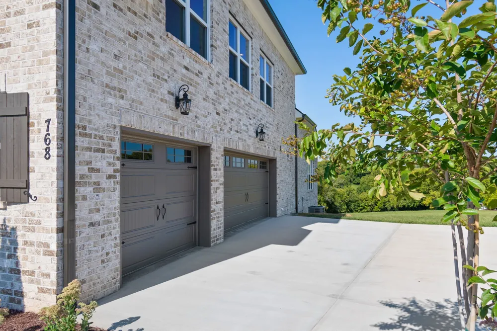 768 Mt Olivet Road Columbia, TN 38401