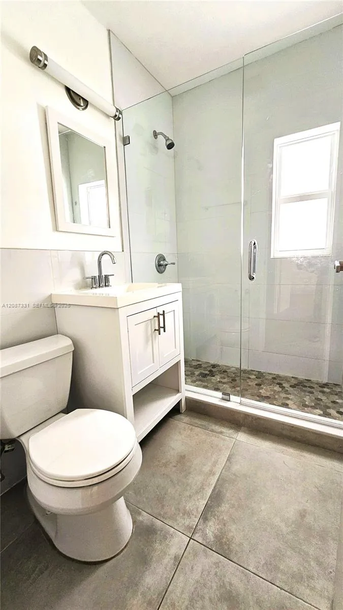 5471 SW 78th St #16D Miami, FL 33143