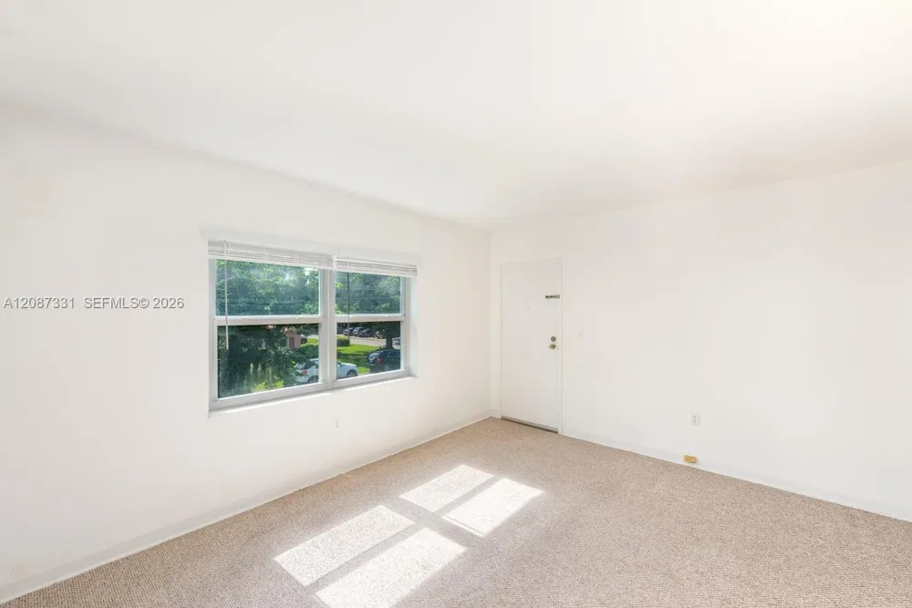 5471 SW 78th St #16D Miami, FL 33143