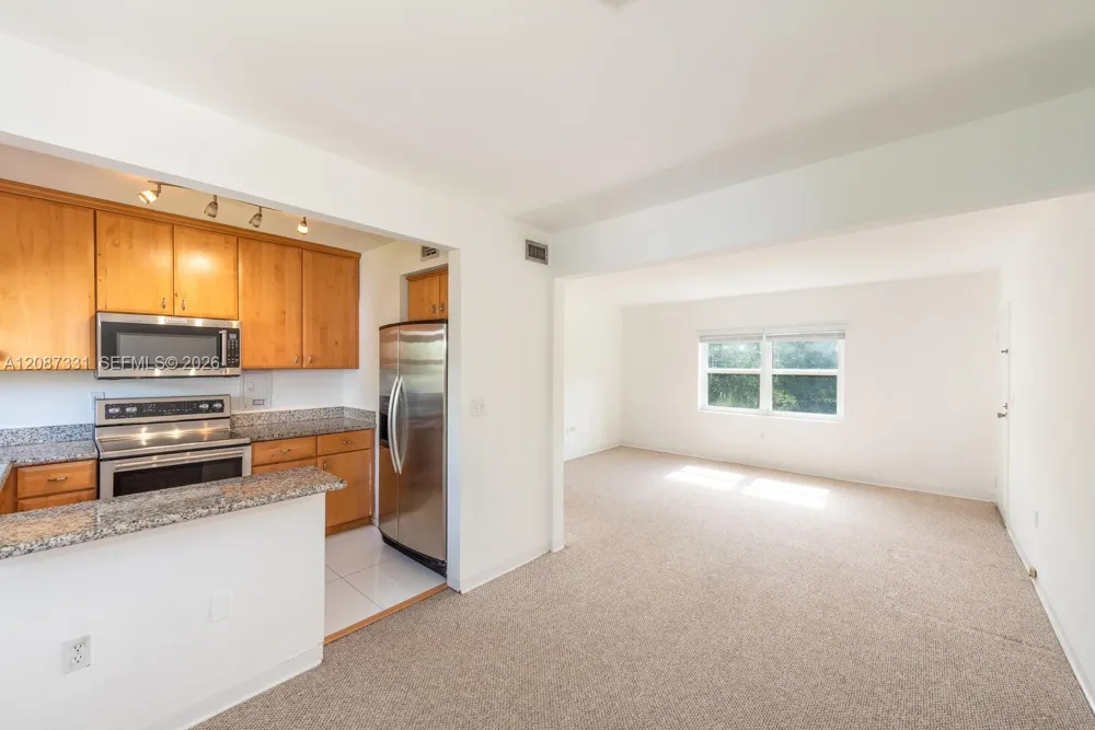 5471 SW 78th St #16D Miami, FL 33143