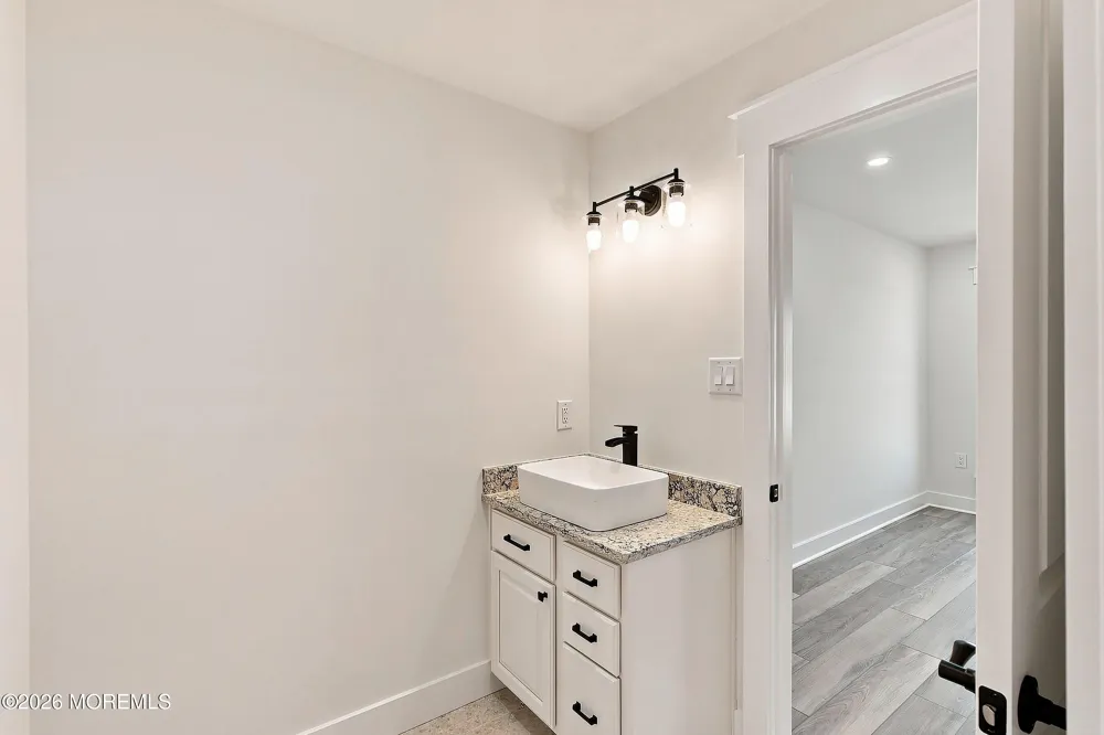 307 Ohanlon Avenue Bayville, NJ 08721