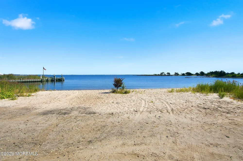 307 Ohanlon Avenue Bayville, NJ 08721