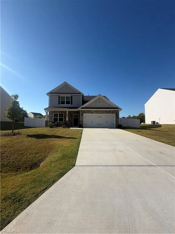 6947 Saddlebred Drive Trinity, NC 27370
