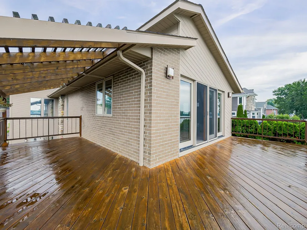 7830 Barnsbury Road West Bloomfield Charter Township, MI 48324