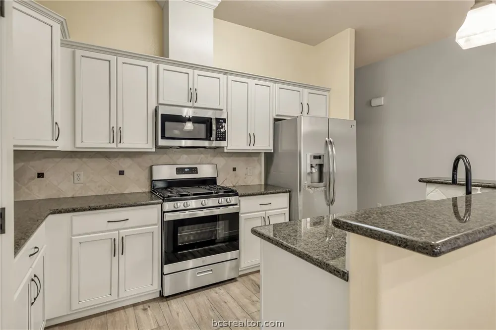 15418 Meadow Pass College Station, TX 77845