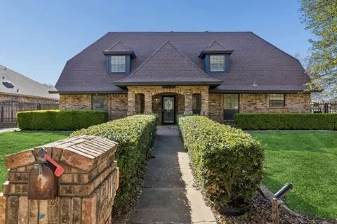7304 Old Mill Run