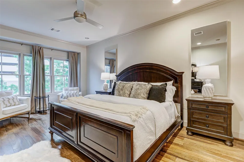1955 Sheridan Street Houston, TX 77030